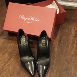 Roger vivier pointy pumps size 37.5